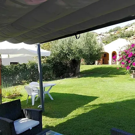 Luna Rossa Apartahotel 3*